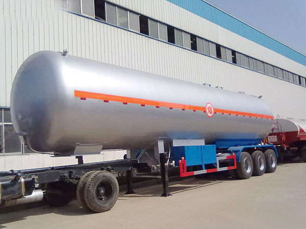 運油半掛車廠家